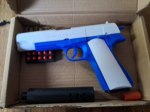 New pistol toy - new, gun