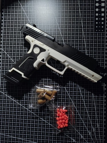 P32 shell ejecting toy - ejecting, pistol